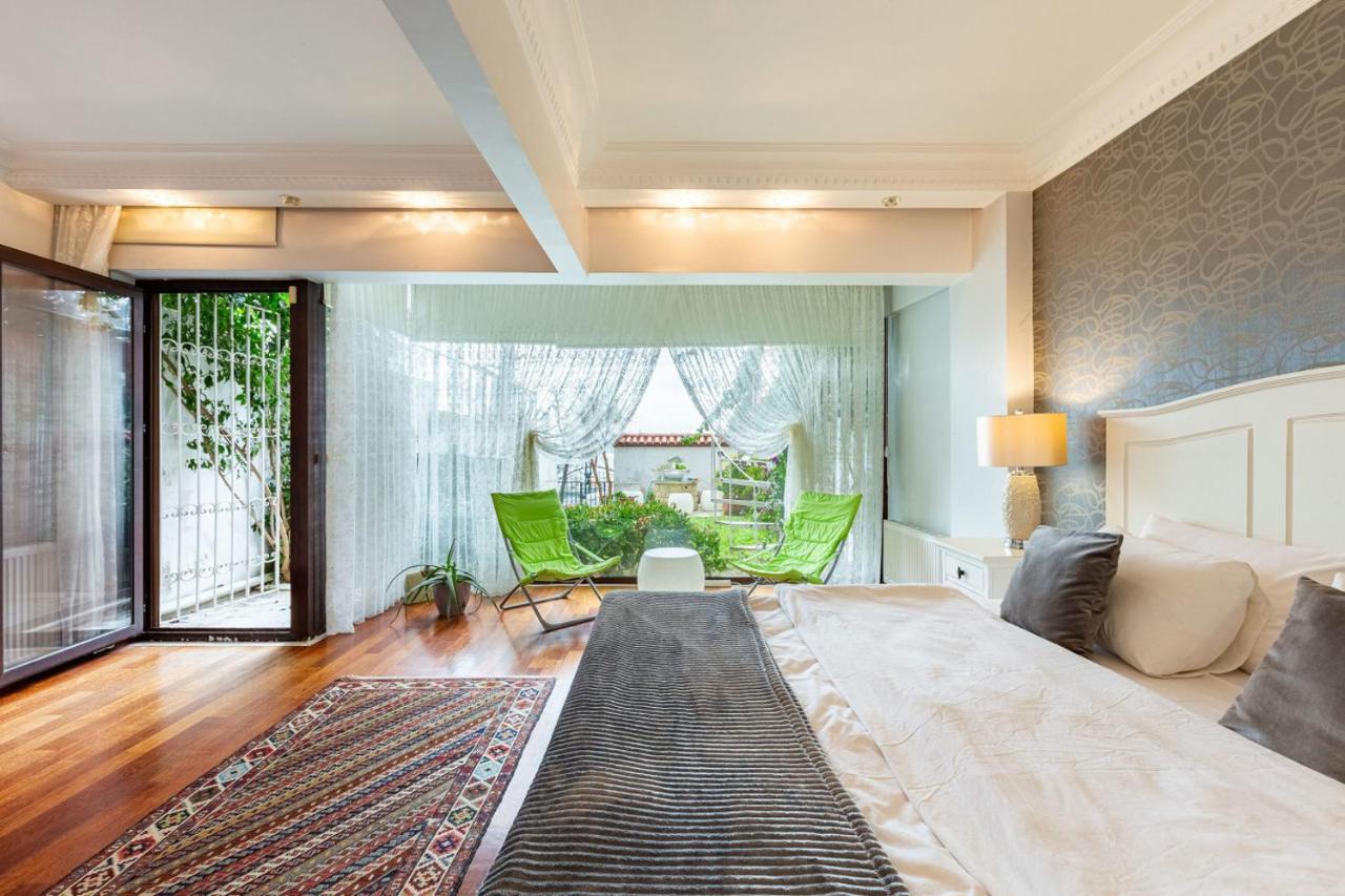 Flat Near Bosphorus Coast With View In Uskudar * Istambul